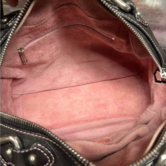 Marc Jacobs Elegant Black Leather Handbag - Picture 8 of 12